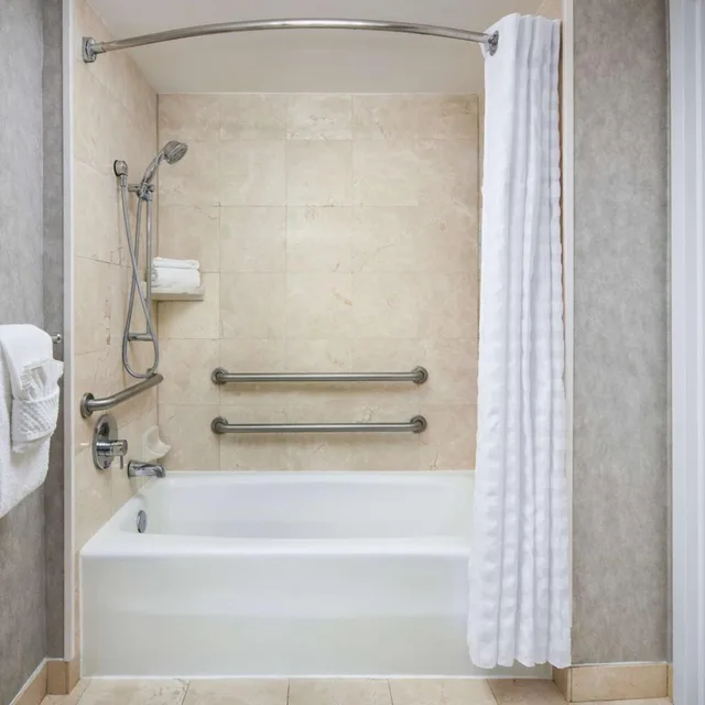 1 Bedroom, Suite, King Bed, Queen Bed, Accessible, Embassy Suites by Hilton West Palm Beach Central 3/5