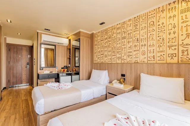 Room, King Bed, Pyramids View, Great Pyramid Inn 2/10