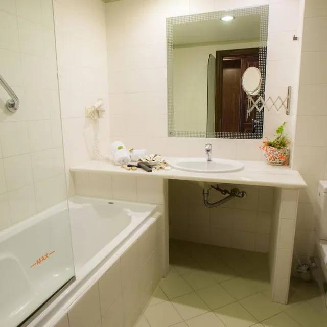 Room, Double or Twin Bed, Garden View, Meteora Hotel 4/4
