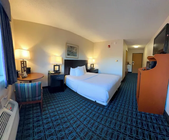غرفة بسرير مزدوج لذوي الإعاقة، Baymont By Wyndham Howell Brighton 4/10