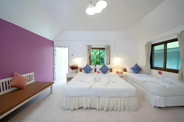 بنغل ديلوكس بسرير كينج وسرير فردي، Bay Beach Resort 1/2