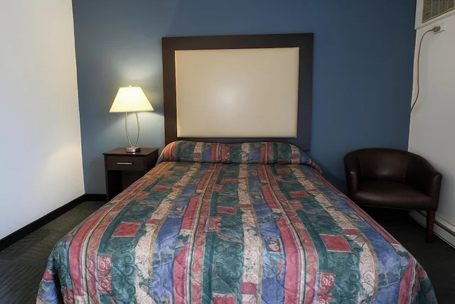 غرفة بسرير مزدوج، OYO Landmark Inn Oskaloosa Near Hwy 63 7/10