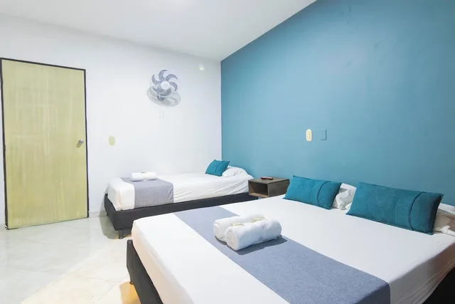 غرفة ثلاثية بسرير مزدوج وسرير فردي، Ayenda 1228 Balcones de la 70 6/9
