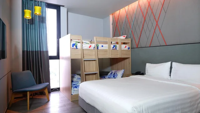 غرفة عائلية بسرير كينج وسرير بطابقين، Ibis Styles Bangkok Sukhumvit Phra Khanong 1/6