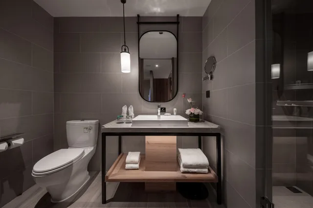 غرفة قياسية بسريرين مزدوجين في طابق مرتفع، Holiday Inn Jilin Beidahu 7/8