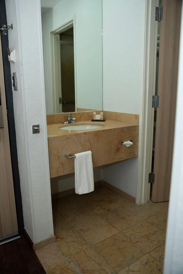 جناح بجاكوزي، Turotel Queretaro 5/5