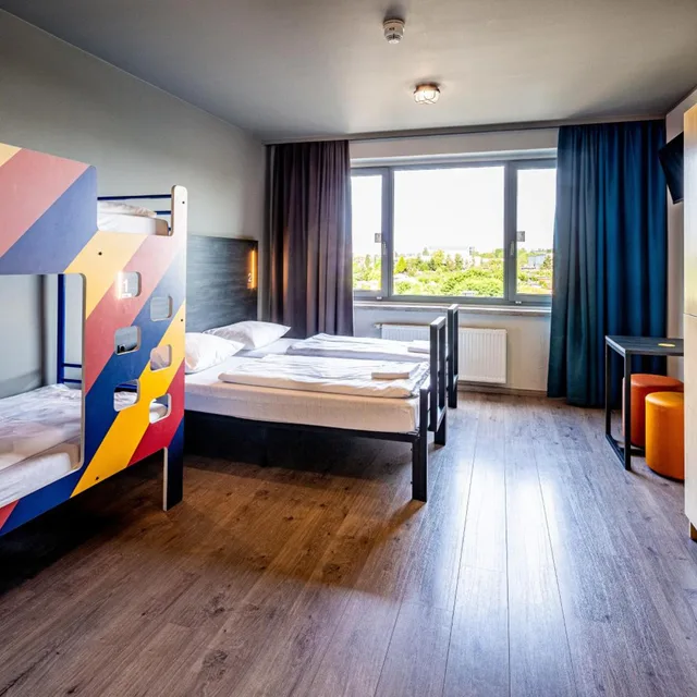 Room, Triple, a&o Hostel Weimar 4/10