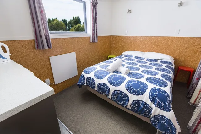 غرفة اقتصادية بسرير مزدوج بغرفة نوم واحدة بحمام مشترك، North South Holiday Park 1/1