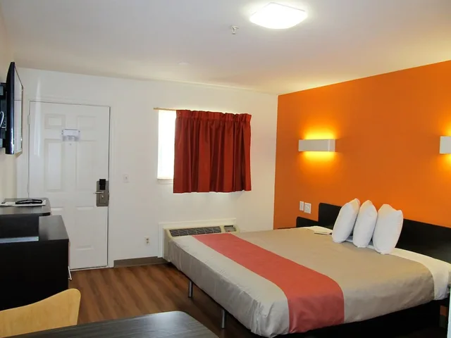 غرفة ديلوكس بسرير كوين بمطبخ صغير للمدخنين، Studio 6 Extended Stay - Augusta, GA - Fort Gordon 2/10