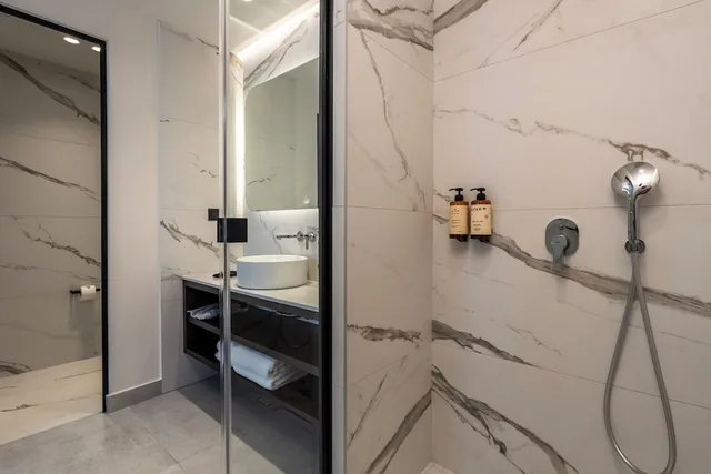 جناح فاخر بسريرين كينج وسرير فردي، Scala Boutique Hotel & Suites 6/7