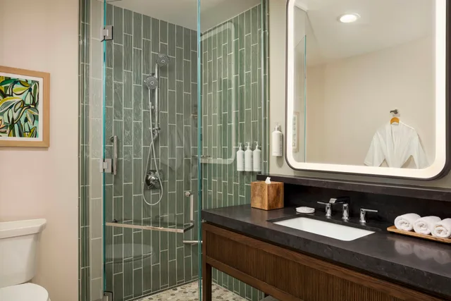 Palace, Suite, King Bed, Resort View, Accessible، Hilton Waikoloa Village 3/5