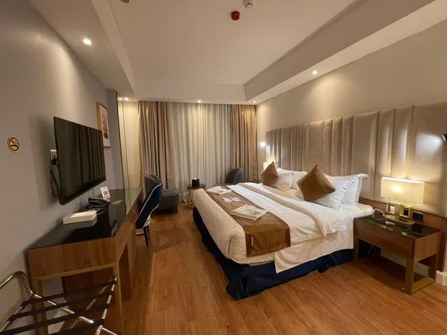 غرفة قياسية بسرير كينج، Smayah Residence 1/10