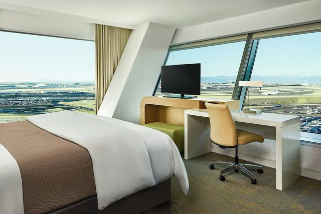 غرفة تقليدية بسرير كينج، The Westin Denver International Airport 8/10