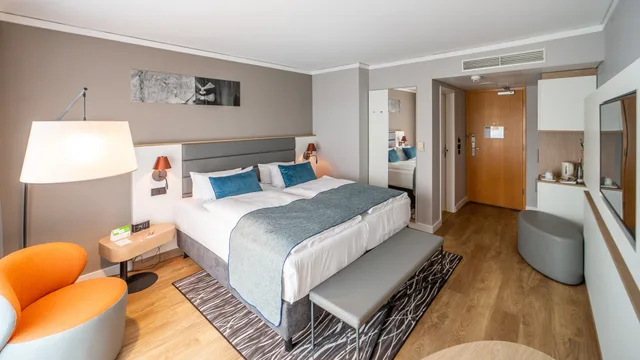 غرفة بسرير مزدوج، Holiday Inn Berlin Airport Conference Centre Formerly Holiday Inn Berlin International Airport 5/7