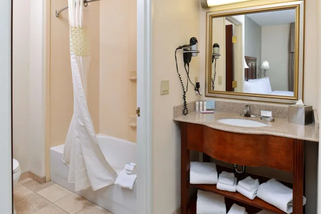 جناح بسريرين كوين، Hampton Inn Suites Dayton Vandalia 5/8