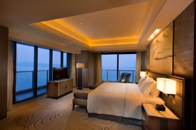 غرفة غراند ديلوكس، Hilton Zhoushan 1/2