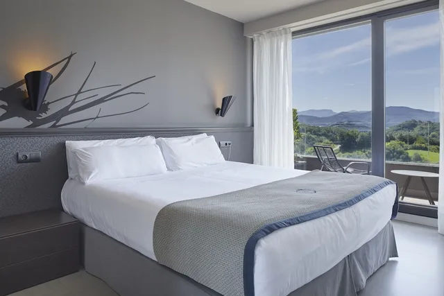 شقة بسرير كوين بشرفة بغرفة نوم واحدة مع أريكة، Irenaz Resort Hotel Apartamentos 2/6