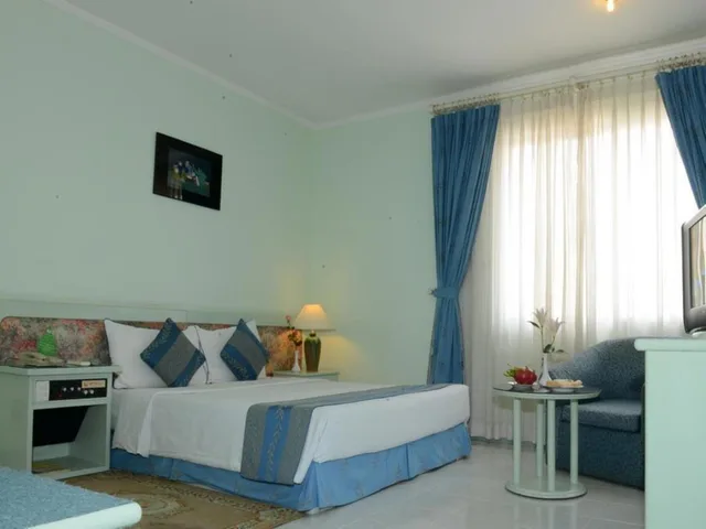 Senior, Queen Bed، Bat Dat Hotel 2/7