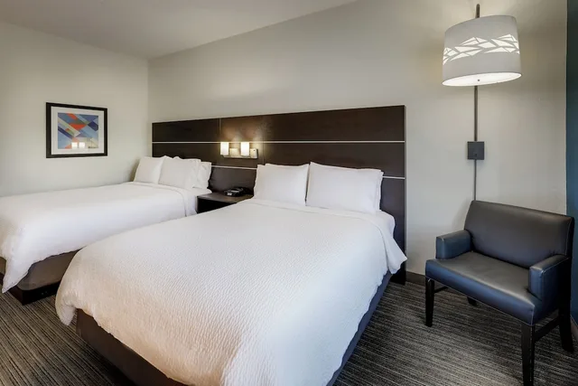 غرفة قياسية بسريرين كوين، Holiday Inn Express Hotel And Suites Gadsden W Near Attalla 2/3