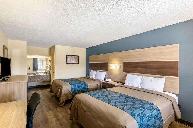 غرفة بسريرين مزدوجين، Econo Lodge Vicksburg MS 1/3