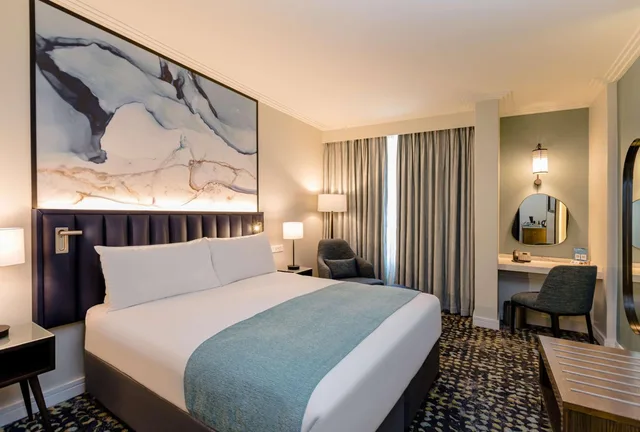 غرفة بسرير كينج، Southern Sun Rosebank 4/8