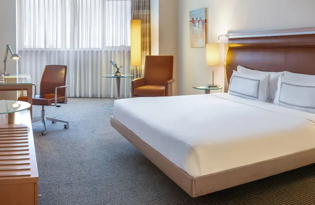 غرفة قياسية بسريرين منفصلين، Melia Valencia Palacio de Congresos Formely Hilton Valencia 2/10