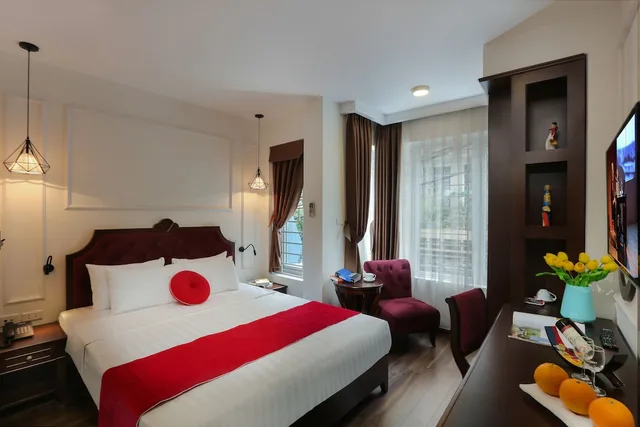 غرفة ديلوكس بسرير كوين بإطلالة على المدينة، HANOI LA VISION HOTEL 4/7