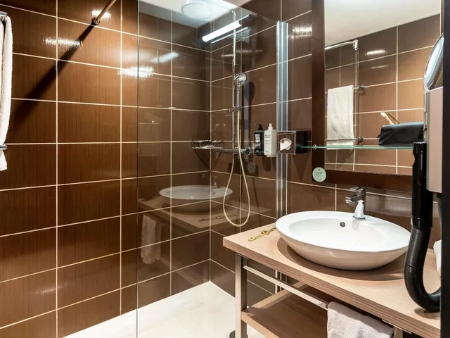 غرفة كومفورت بسرير مزدوج، ibis Styles Dijon Nord Valmy 5/5