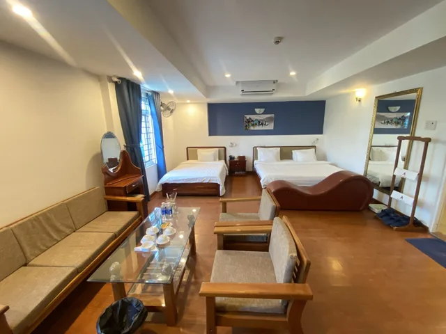 غرفة ديلوكس عائلية بسرير كوين وسرير فردي، A25 Hotel - No. 137 Nguyen Du 3/10