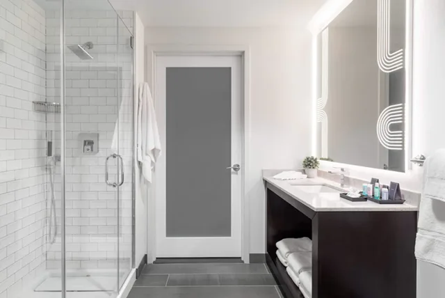 غرفة بسرير كوين، Tryp By Wyndham Newark Downtown 2/2