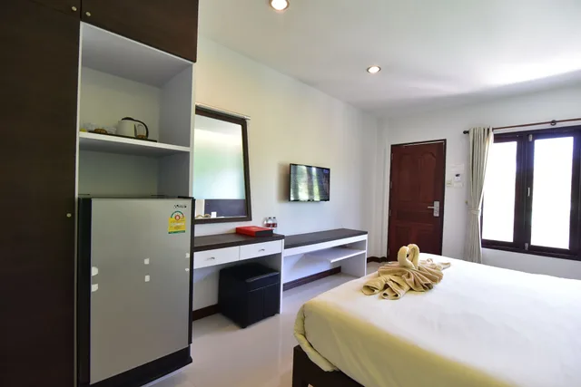 فيلا بسرير كينج، Varin Beach Resort 1/6