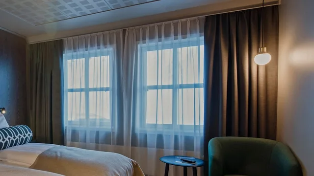 غرفة قياسية بسريرين منفصلين، Funken Lodge 7/10
