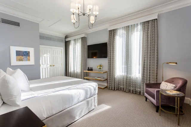 Director, Penthouse, Suite, King Bed، The Lancaster Hotel 2/4