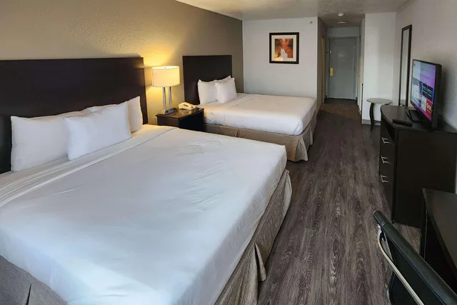 غرفة بسريرين كوين، Clarion Inn Salt Lake City Airport 4/10