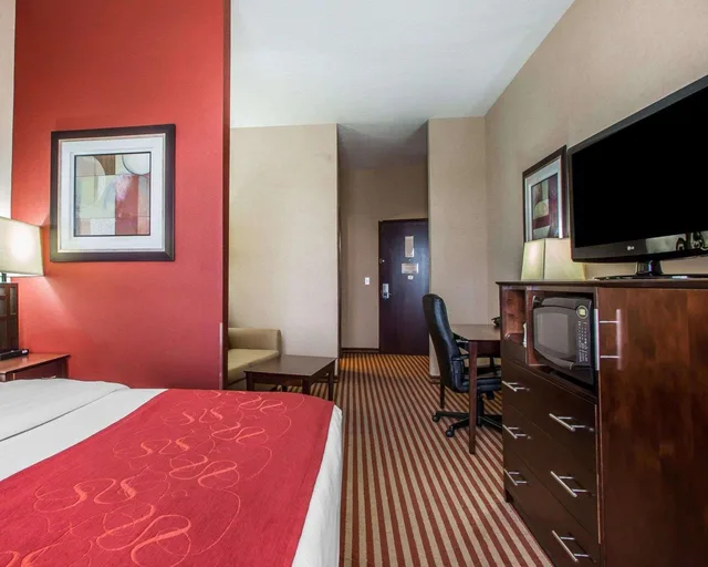 جناح، Comfort Suites Troy-I75 7/9