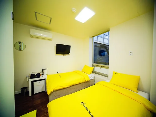 غرفة ديلوكس بسريرين منفصلين، 24 Guesthouse Seoul City Hall 2/3