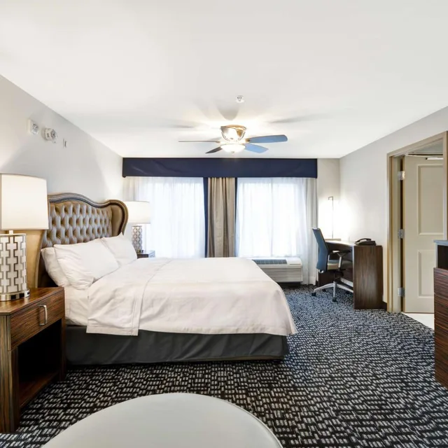 جناح بسرير كينج بغرفة نوم واحدة مع أريكة، Homewood Suites By Hilton Birmingham Downtown Near Uab 1/6
