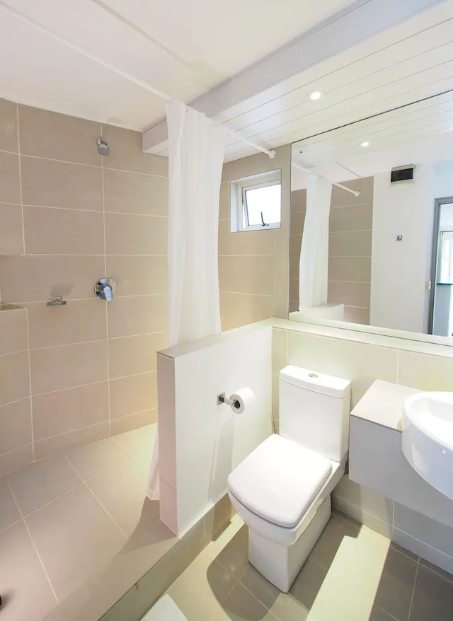 2 Bedrooms, Apartment, King and Twin Beds, Partial Sea View, 2 Bathrooms، Le Beachclub Serviced Apartments And Villas 3/5