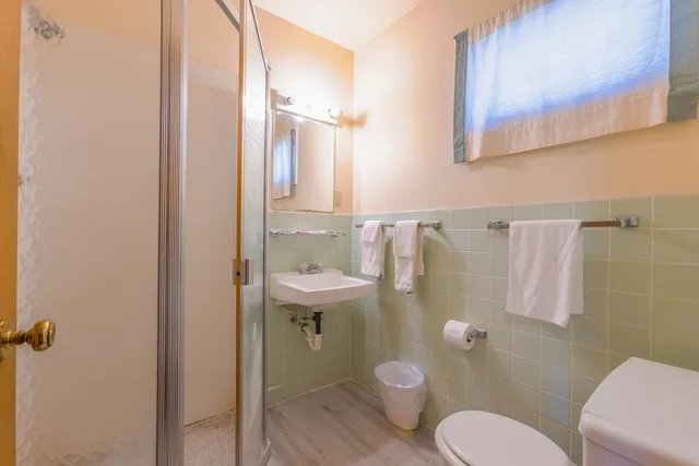 غرفة عائلية بسريرين كوين بمطبخ صغير، Parkside Motel by OYO Meadville Conneaut Lake 7/7
