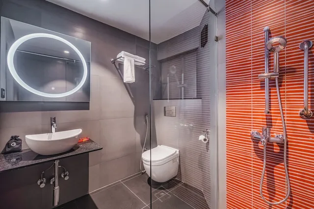 Luxe Twin Room، Ginger Bharuch 2/2