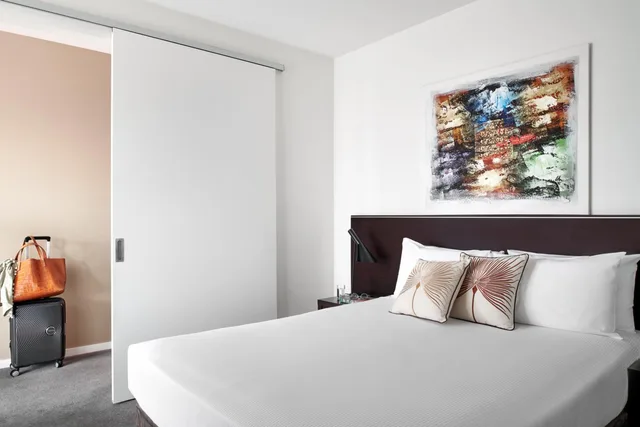 2 Bedrooms, Adjoining, Apartment, 2 Queen Beds، Punthill Williamstown 5/10