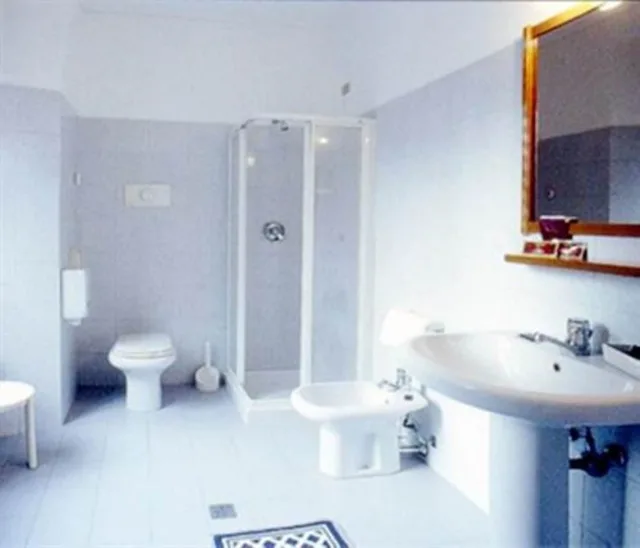 Classic, Quadruple, Double and Twin Beds, HOTEL PAVONE 5/7