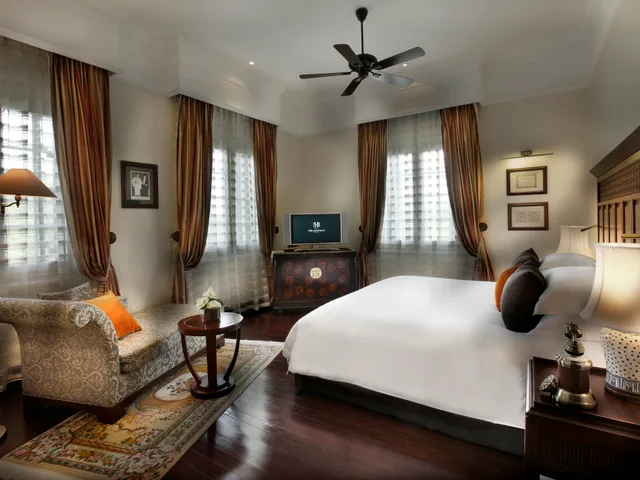 جناح كلوب بسرير كينج، Sofitel Legend Metropole Hanoi Hotel 1/4