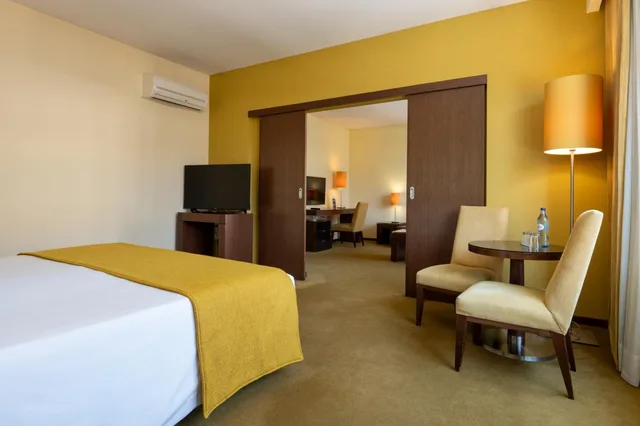 جناح جونيور بسرير مزدوج مع أريكة، Vila Gale Coimbra 2/5