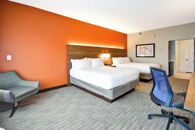 غرفة قياسية بسريرين كوين، HOLIDAY INN EXPRESS EVANSVILLE 1/3