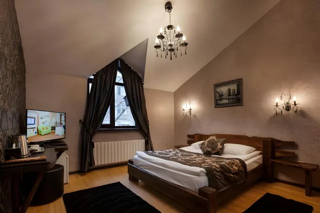 Standard, Saraichik Hotel 1/2