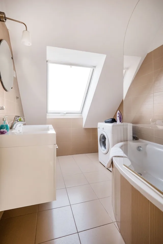 3 Bedrooms, Superior, Apartment, 3 Queen Beds, City View, Sofa, Balcony, Grand Budapest Penthouse 9/10