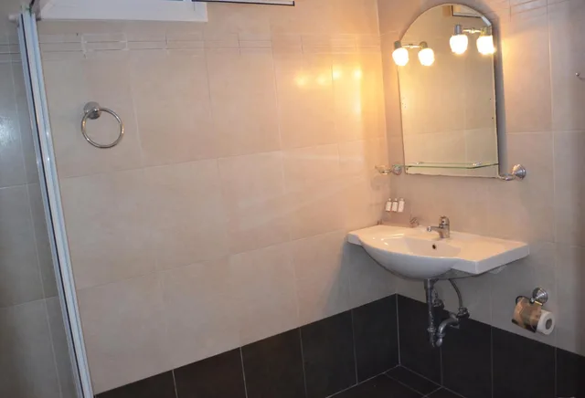 Cave, 2 Rooms, Traditional, Balcony، Faros Village 2/2