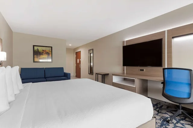 غرفة بسرير كينج لذوي الإعاقة، Comfort Inn & Suites Muskogee OK 6/10