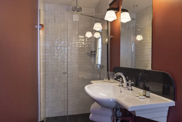 غرفة كلاسيكية بإطلالة على الفناء، Grand Hotel Chicago 4/4